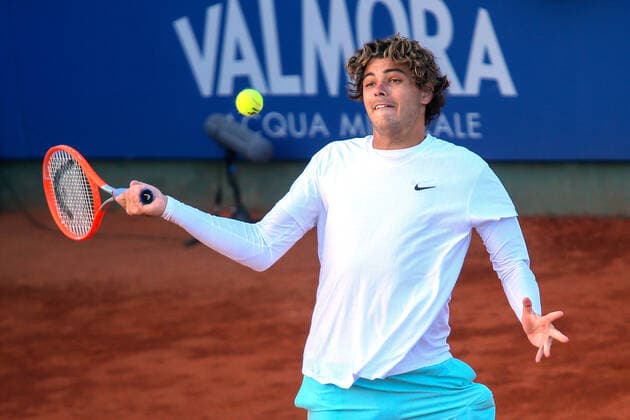 2021 Sardegna Open Tennis - 20210407 CAGLIARI, ITALY, APR 07: Taylor Fritz in action during the ATP, Tennis Herren Tour 250 Sardegna Open tennis match in Cagliari, Italy on April 07, 2021. Cagliari Tennis Club Cagliari Italy 6467_236934 Copyright: xGiampieroxSposito PentaxPressx