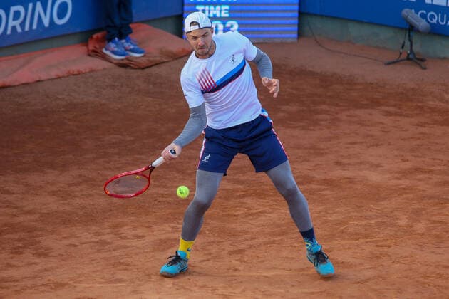 2021 Sardegna Open Tennis - 20210407 CAGLIARI, ITALY, APR 07: Andrej Martin in action during the ATP, Tennis Herren Tour 250 Sardegna Open tennis match in Cagliari, Italy on April 07, 2021. Cagliari Tennis Club Cagliari Italy 6467_236909 Copyright: xGiampieroxSposito PentaxPressx