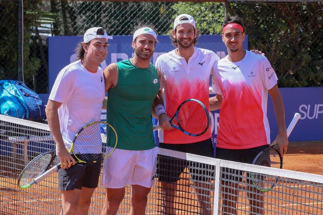 2021 Sardegna Open Tennis - 20210407 CAGLIARI, ITALY, APR 07: Italian players Giulio Zeppieri, Andrea Pellegrino, Andrea Vavassori and Lorenzo Sonego pose before their ATP, Tennis Herren Tour 250 Sardegna Open tennis match in Cagliari, Italy on April 07, 2021. Cagliari Tennis Club Cagliari Italy 6467_236916 Copyright: xGiampieroxSposito PentaxPressx
