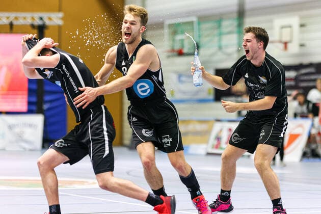 07 04 21, Mens, Basketball, 2020 2021 season, 2 Bundesliga, Pro B Süd, College Wizards White Wings Hanau The team from Hanau is happy about the narrow victory Karlsruhe Institute for Sport and Sport Science IfSS Baden Württemberg Germany