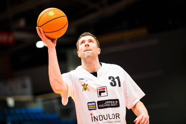 BARMER 2 Basketball Bundesliga ProA 28 matchday season 2020 2021 on 8 4 2021 Science City Jena vs Artland Dragons Robert Oehle Artland , portrait with ball Sparkassen Arena Jena