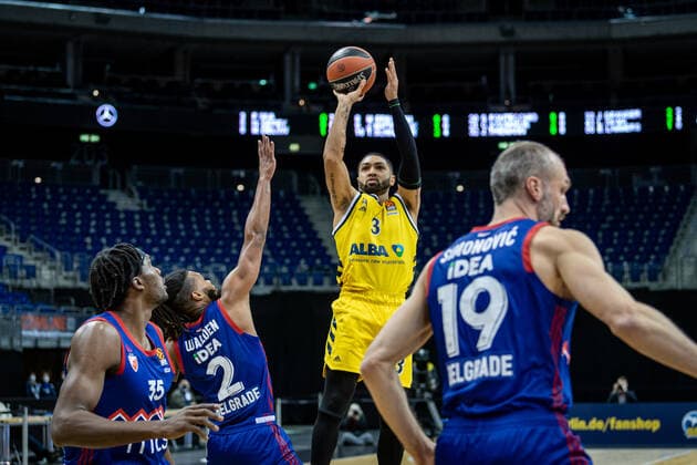 Basketball Berlin 08 04 2021 Euroleague Season 2020 2021 Alba Berlin Red Star Belgrade Peyton Siva Alba Berlin, No 03 Corey Walden Belgrade, No 02 Landry Nnoko Belgrade, No 35 Marko Simonovic Belgrade, No 19