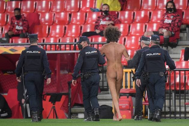 Football, EL, FC Granada - Manchester United, streaker Olmo Garcia naked on the pitch