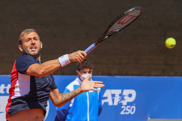 2021 Sardegna Open Tennis - 20210408 CAGLIARI, ITALY, APR 08: Daniel Evans in action during the ATP, Tennis Herren Tour 250 Sardegna Open tennis match against Lorenzo Musetti in Cagliari, Italy on April 08, 2021. Musetti won the match 6-1, 1-6, 7-6. Cagliari Tennis Club Cagliari Italy 6473_237052 Copyright: xGiampieroxSposito PentaxPressx