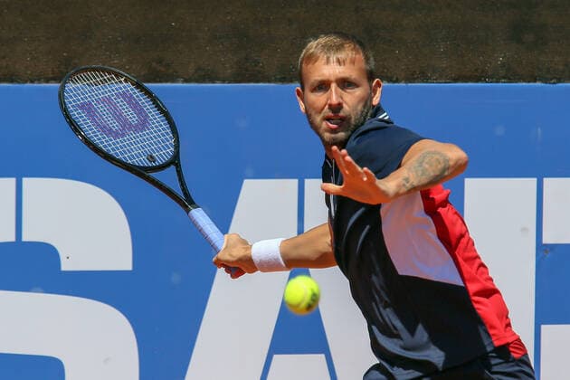 2021 Sardegna Open Tennis - 20210408 CAGLIARI, ITALY, APR 08: Daniel Evans in action during the ATP, Tennis Herren Tour 250 Sardegna Open tennis match against Lorenzo Musetti in Cagliari, Italy on April 08, 2021. Musetti won the match 6-1, 1-6, 7-6. Cagliari Tennis Club Cagliari Italy 6473_237058 Copyright: xGiampieroxSposito PentaxPressx