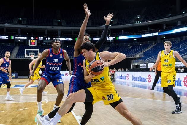 Basketball Berlin 08 04 2021 Euroleague Season 2020 2021 Alba Berlin Red Star Belgrade Simone Fontecchio Alba Berlin, No 20 Jordan Loyd Belgrade, No 03