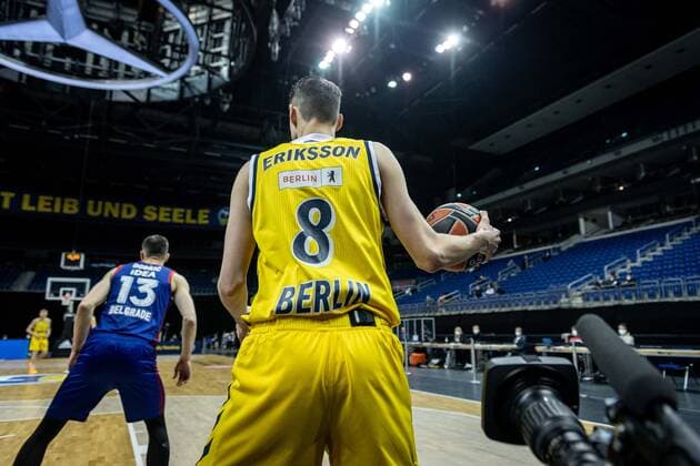 Basketball Berlin 08 04 2021 Euroleague Season 2020 2021 Alba Berlin Red Star Belgrade TV Camera Marcus Eriksson Alba Berlin, No 08