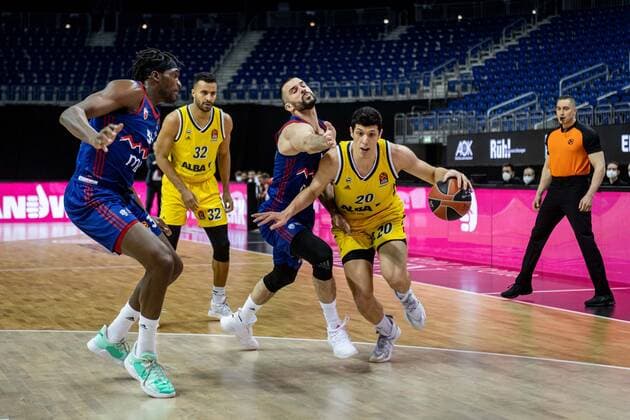 Basketball Berlin 08 04 2021 Euroleague Season 2020 2021 Alba Berlin Red Star Belgrade Simone Fontecchio Alba Berlin, No 20 Branko Lazic Belgrade, No 10