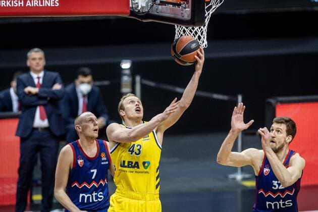 Basketball Berlin 08 04 2021 Euroleague Season 2020 2021 Alba Berlin Red Star Belgrade Luke Sikma Alba Berlin, No 43 Dejan Davidovac Belgrade, No 07 Ognjen Kuzmic Belgrade, No 32