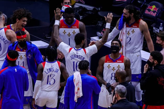 NEW ORLEANS, LA - APR 09: New Orleans Pelicans forward James Johnson (16) reacts to a play against Philadelphia 76ers during a NBA, Basketball Herren, USA game between the New Orleans Pelicans and the Philadelphia 76ers at Smoothie King Center in New Orleans, LA on Apr 09, 2021. (Photo by Stephen Lew Icon Sportswire) NBA: APR 09 76ers at Pelicans Icon21040911984176