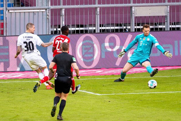 Bilder des Jahres 2021, Sport 04 April Sport Themen der Woche KW14 GER, FC Bayern Muechen vs. Union Berlin, Fussball, Bundesliga, 28. Spieltag, Saison 2020 2021, 09.04.2021 Tor zum 1:1 durch Marcus Ingvartsen (Union Berlin, 32), vorbereitung Robert Andrich (Union Berlin, 30), Manuel Neuer, Torwart (FC Bayern Muenchen, 01), GER, FC Bayern Muechen vs. Union Berlin, Fussball, Bundesliga, 28. Spieltag, Saison 2020 2021, 09.04.2021, DFB DFL regulations prohibit any use of photographs as image sequences and or quasi-video., Foto: EIBNER Sascha Walther POOL Muenchen Allianz Arena Bayern Deutschland *** GER, FC Bayern Muechen vs Union Berlin, Football, Bundesliga, 28 Matchday, Season 2020 2021, 09 04 2021 Goal to 1 1 by Marcus Ingvartsen Union Berlin, 32 , preparation Robert Andrich Union Berlin, 30 , Manuel Neuer, Goalkeeper FC Bayern Muenchen, 01 , GER, FC Bayern Muechen vs Union Berlin, Football, Bundesliga, 28 Matchday, Season 2020 2021, 09 04 2021, DFB DFL regulations prohibit any use of photographs as image sequences and or quasi video , Foto EIBNER Sascha Walther POOL Muenchen Allianz Arena Bayern Germany Poolfoto EIBNER Sascha Walther ,EDITORIAL USE ONLY