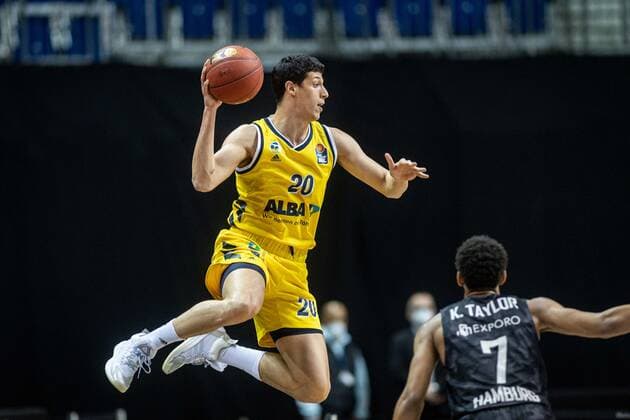 Basketball Berlin 10 04 2021 1 Bundesliga easyCredit BBL BBL Season 2020 2021 Alba Berlin Hamburg Towers Simone Fontecchio Alba Berlin, No 20