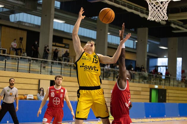 Elias Valtonen Tigers Tübingen, 19 Eddy Edgin Jr Bayer Giants Leverkusen, 22 ¨¨¨Tigers Tübingen vs Bayer Giants Leverkusen, 2 Basketball, Bundesliga, Pro A, Barmer 2 Basketball, Spieltag 30, Spielzeit 2020 2021, 10 04 2021, ¨¨Tigers Tübingen Bayer Giants Leverkusen, Basketball, 2 Bundesliga, Barmer 2 Basketball, Spieltag 30, Spielzeit 2020 2021, 10 04 2021 Rottenburg am Neckar. Copyright: xNinaxSander xEibnerxPressefotoxIx EP_NSR
