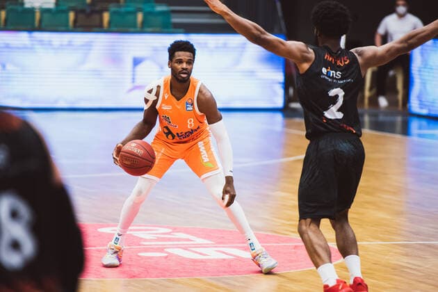 easyCredit BBL 27 Matchday RASTA Vechta vs NINERS Chemnitz, 10 04 2021 Joshua Adam Young RASTA Vechta, 8 , Terrell Harris NINERS Chemnitz, 2 easyCredit BBL 27 Matchday RASTA Vechta vs NINERS Chemnitz on 10 04 2021 in Vechta RASTA Dome , Germany, Copyright: xBEAUTIFULxSPORTS Neddermannx