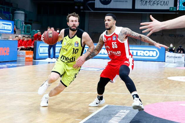 27 Matchday of the easyCredit BBL Basketball Bundesliga on 10 April 2021at the Oberfrankenhalle in Bayreuth Bavaria Germany Season 2020 2021 Medi Bayreuth vs Brose Bamberg Bastian Doreth Medi Bayreuth 10 left Tyler Larson Brose Bamberg 55 right
