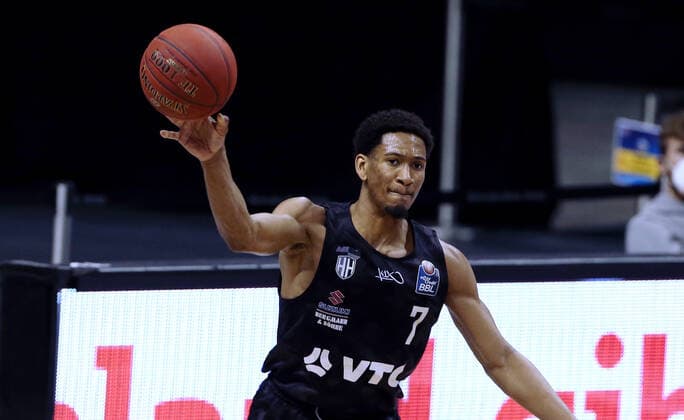 Kameron Taylor action upper body upper body sports basketball BBL Bundesliga men season 2020 2021 10 04 2021 ALBA Berlin vs Hamburg Towers