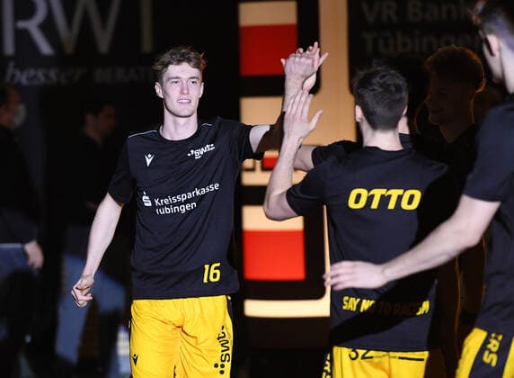 Basketball 2 Bundesliga 2020 2021 30 Matchday in Rottenburg in the Volksbank Arena 10 04 2021 Tigers Tuebingen Bayer Giants Leverkusen Lucas Schiebelhut Tigers Tuebingen during the run in