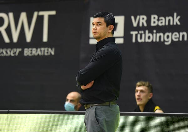 Basketball 2 Bundesliga 2020 2021 30 Matchday in Rottenburg at Volksbank Arena 10 04 2021 Tigers Tuebingen Bayer Giants Leverkusen Coach Daniel Jansson Tigers Tuebingen