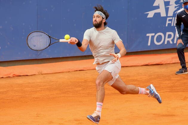 2021 Sardegna Open Tennis - 20210410 CAGLIARI, ITALY, APR 10: Nikoloz Basilashvili in action during the semifinal tennis match at the ATP, Tennis Herren Tour 250 Sardegna Open in Cagliari, Italy on April 10, 2021. Cagliari Tennis Club Cagliari Italy 6484_237375 Copyright: xGiampieroxSposito PentaxPressx