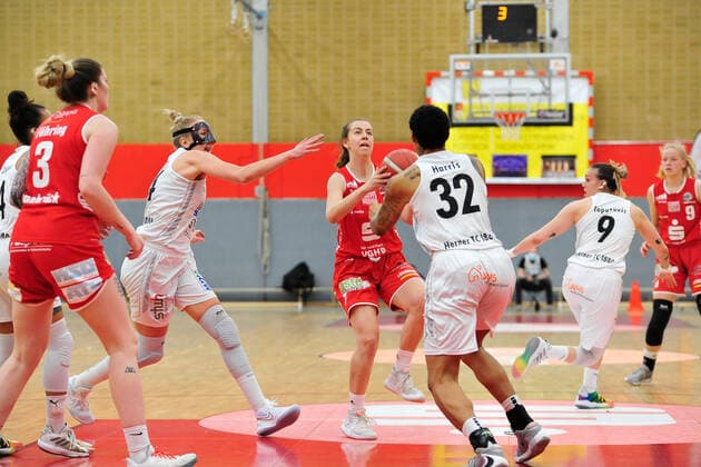 Basketball DBBL Play offs Semifinals Game 1 Herner TC GiroLive Panthers Osnabrück on 10 04 2021 at the H2K Arena in Herne Vicky Poros Osnabrück fighting for the ball with Sofia Pelander Herne BK