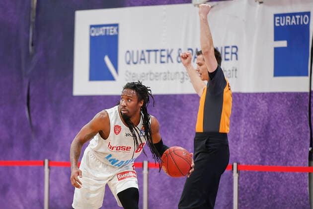 Germany , Goettingen, Sparkassen Arena GoeSF , 11 04 2021, emspor, emonline, despor, deonline, BG Goettingen vs s Oliver Wuerzburg, easyCredit BBL, 27 Spieltag Bild v l Copyright: HMBxMedia JulienxBecker