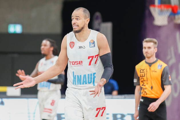 Germany , Goettingen, Sparkassen Arena GoeSF , 11 04 2021, emspor, emonline, despor, deonline, BG Goettingen vs s Oliver Wuerzburg, easyCredit BBL, 27 Spieltag Bild v l Copyright: HMBxMedia JulienxBecker