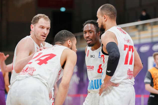 Germany , Goettingen, Sparkassen Arena GoeSF , 11 04 2021, emspor, emonline, despor, deonline, BG Goettingen vs s Oliver Wuerzburg, easyCredit BBL, 27 Spieltag Bild v l Copyright: HMBxMedia JulienxBecker