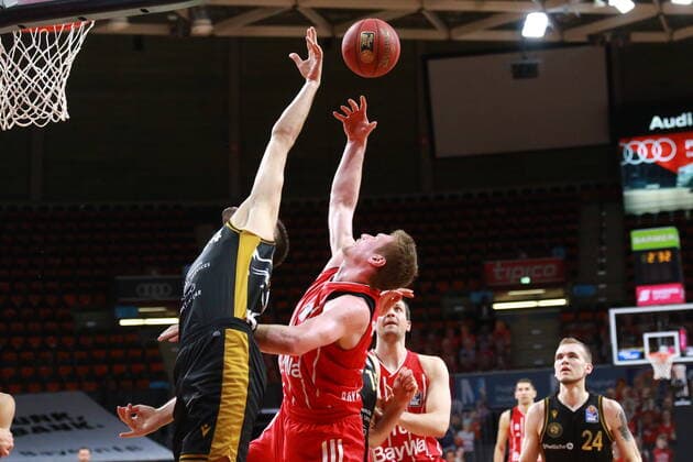 43 Leon Radosevic FCBB red, vs 44 Benedikt TurudiÄ‡ Braunschweig basketball, 1 Bundesliga, BBL, FC Bayern Munich, Basketball Loewen Braunschweig at Audi Dome, 11 04 2021 PHOTO Mladen Lackovic LakoPress.