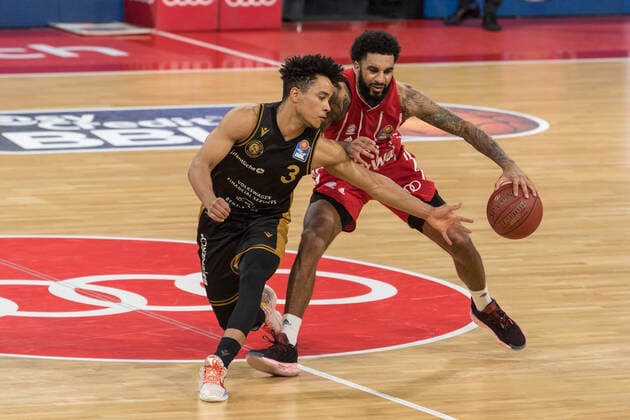 Basketball, BBL, 20210411, FC Bayern München Basketball Löwen Braunschweig In the picture Garai ZEEB Basketball Löwen Braunschweig, 3 and Dennis Jerome SEELEY FC Bayern München, 4 Munich Audi Dome Bayern Germany Copyright: Passion2Press MarkusxFischerx