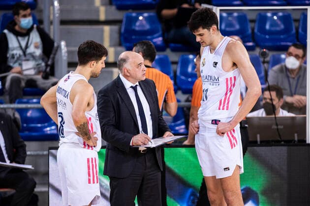 11th April 2021; Palau Blaugrana, Barcelona, Catalonia, Spain; Liga ACB Basketball, Barcelona versus Real Madrid; Pablo Laso Real Madrid coach  ActionPlus12280739 MarcxGonzalezxAloma