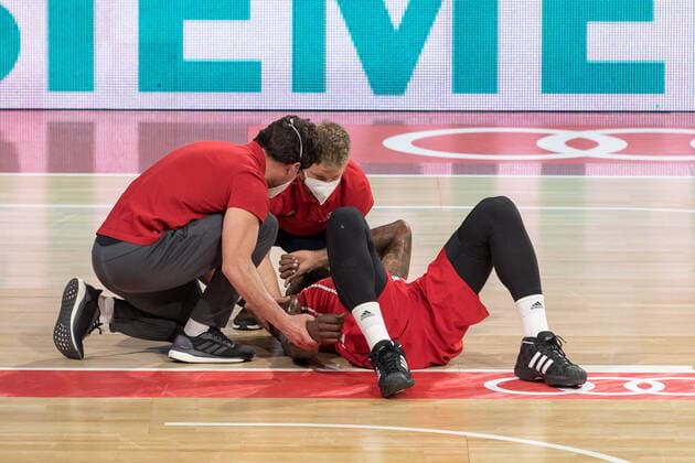 Basketball, BBL, 20210411, FC Bayern Munich Basketball Löwen Braunschweig In the picture James GIST III FC Bayern Munich, 21 was treated Munich Audi Dome Bayern Germany Copyright: Passion2Press MarkusxFischerx