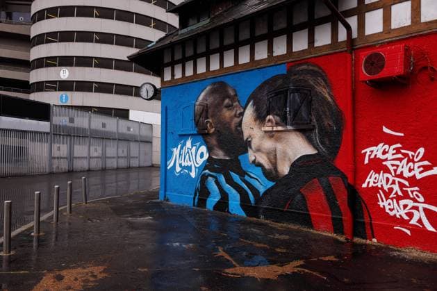 Zlatan Ibrahimovic (AC Milan) and Romelu Lukaku (FC Internazionale) dispute graffiti outside San Siro during Inter - FC Internazionale vs Cagliari Calcio, Italian football Serie A match in Milan, Italy, April 11 2021  Copyright: xLiveMedia FrancescoxScaccianocex xLiveMediax 0