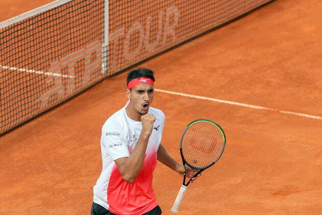 2021 Sardegna Open Tennis - 20210411 CAGLIARI, ITALY, APR 11: Lorenzo Sonego of Italy celebrates after defeating Laslo Djere of Serbia in the final tennis match at the ATP, Tennis Herren Tour 250 Sardegna Open in Cagliari, Italy on April 11, 2021. Cagliari Tennis Club Cagliari Italy 6490_237575 Copyright: xGiampieroxSposito PentaxPressx