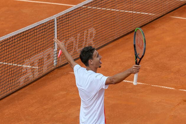 2021 Sardegna Open Tennis - 20210411 CAGLIARI, ITALY, APR 11: Lorenzo Sonego of Italy celebrates after defeating Laslo Djere of Serbia in the final tennis match at the ATP, Tennis Herren Tour 250 Sardegna Open in Cagliari, Italy on April 11, 2021. Cagliari Tennis Club Cagliari Italy 6490_237582 Copyright: xGiampieroxSposito PentaxPressx