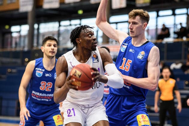 BG Göttingen Syntainics MBC 13 04 2021, Basketball Bundesliga easyCredit BBL, season 2020 2021, main round, BG Göttingen Syntainics MBC Göttingens Tai Odiase l plays against Weißenfels Philipp Hartwich Weißenfels Sachsen Anhalt Germany