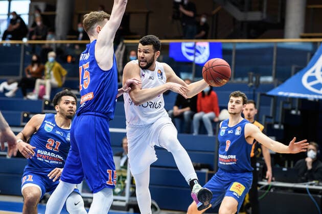 BG Göttingen Syntainics MBC 13 04 2021, Basketball Bundesliga easyCredit BBL, season 2020 2021, main round, BG Göttingen Syntainics MBC Göttingens Luke Nelson M plays against Weissenfels Philipp Hartwich l Weissenfels Saxony Anhalt Germany