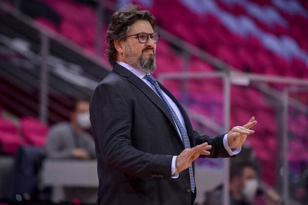 easyCredit BBL, Telekom Baskets Bonn vs FC Bayern Munich Basketball, 13 04 2021 Headcoach Andrea Trinchieri Coach FC Bayern Munich Basketball , easyCredit BBL, Telekom Baskets Bonn vs FC Bayern Munich Basketball on 13 04 2021 at Telekom Dome Bonn, Bonn Nordrhein Westfalen Copyright: xBEAUTIFULxSPORTS Mueller-Laschetx