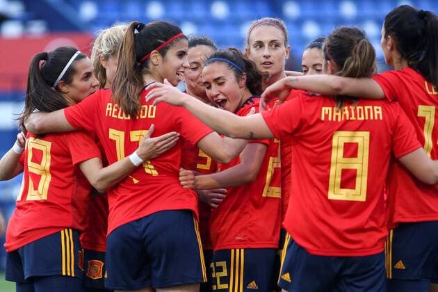 Spain s striker Nahikari Garcia (C) celebrates with teammates after scoring during the International Friendly, Länderspiel, Nationalmannschaft women soccer match between Spain and Mexico held at Antonio Lorenzo Cuevas, in Marbella, Malaga, southern Spain, 13 April 2021. Spain vs Mexico !ACHTUNG: NUR REDAKTIONELLE NUTZUNG!  Copyright: xDanielxPerezx GRAF3784 20210413-637539448677192209