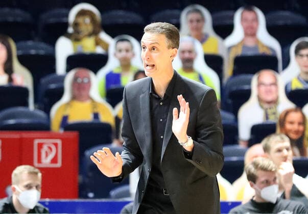 Löwen Braunschweig vs Ludwigsburg, BBL Braunschweig, 13 04 2021, BASKETBALL easyCredit BBL Basketball Bundesliga, Löwen Braunschweig vs MHP RIESEN Ludwigsburg, season 2020 21 head coach Pete Strobl Löwen Braunschweig Braunschweig