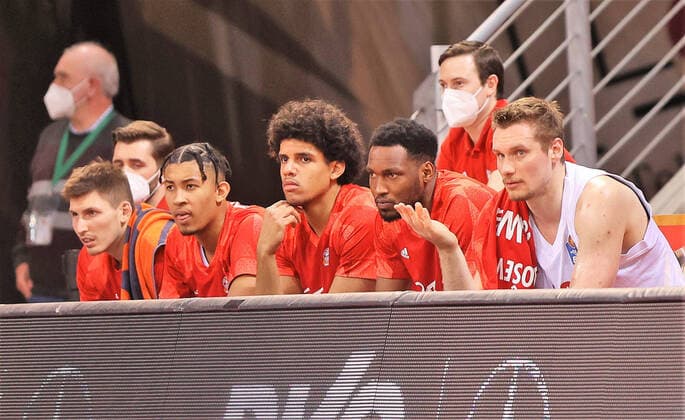 Munich bench with David Kraemer, Jason George, Sasha Grant, Jaluan Johnson and Leon Radosevic, Telekom Baskets Bonn vs Bayern Muenchen, Basketball, 1 Easy Credit Bundesliga, 30 Spieltag, 13 04 2021, Telekom Baskets Bonn vs Bayern Muenchen, Basketball, 1 Easy Credit Bundesliga, 30 Spieltag, 13 04 2021 Bonn Copyright: xJoergxNiebergall Eibner-Pressefox EP_JNL