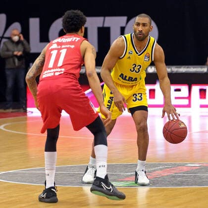 13 04 2021, xovx, Basketball BBL, JobStairs Giessen 46ers Alba Berlin v l Diante Garrett Giessen 46ers , Jayson Granger Alba Berlin Giessen Sporthalle Giessen Ost Hessen Germany EN