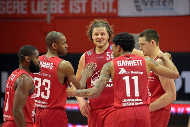 13 04 2021, xovx, Basketball BBL, JobStairs Giessen 46ers Alba Berlin v l Jonathan Stark Giessen 46ers , Brandon Thomas Giessen 46ers , John Bryant Giessen 46ers , Diante Garrett Giessen 46ers , Scottie James Jr Giessen 46ers Giessen Sporthalle Giessen Ost Hessen Germany EN
