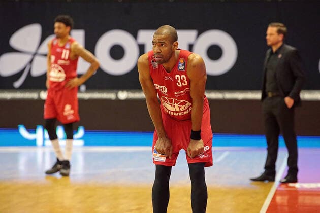 13 04 2021, xovx, Basketball BBL, JobStairs Giessen 46ers Alba Berlin v l Diante Garrett Giessen 46ers , Brandon Thomas Giessen 46ers , Coach Rolf Scholz Giessen 46ers disappointed, looking disappointed Giessen Sporthalle Giessen Ost Hessen Germany DE