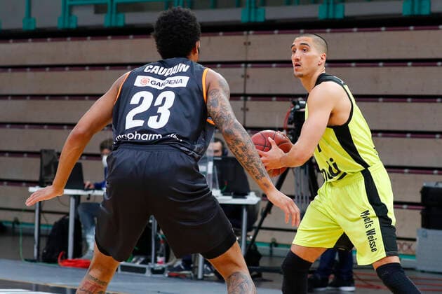 28 Matchday of the easyCredit BBL Basketball Bundesliga on 13 April 2021at the Oberfrankenhalle in Bayreuth Bavaria Germany season 2020 2021 Medi Bayreuth vs ratiopharm Ulm Philip Jalalpoor Medi Bayreuth 7 right Troy Caupain ratiopharm Ulm 23 left