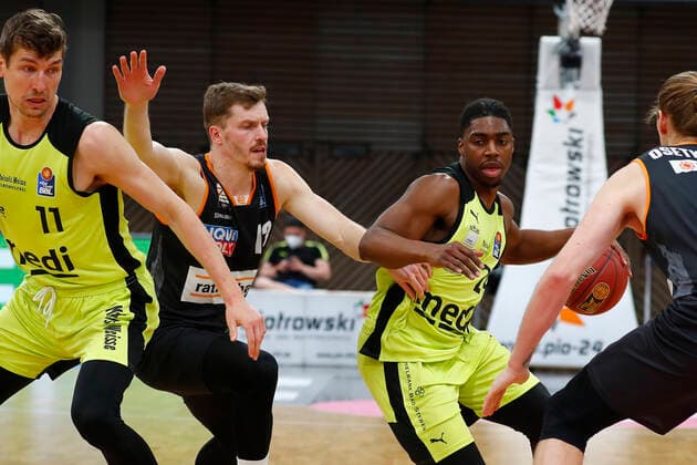 28 Matchday of the easyCredit BBL Basketball Bundesliga on 13 April 2021in the Oberfrankenhalle in Bayreuth Bavaria Germany season 2020 2021 Medi Bayreuth against ratiopharm Ulm Andreas Seiferth Medi Bayreuth 11 left Frank Bartley Medi Bayreuth 24 right Andreas Obst ratiopharm Ulm 13 middle