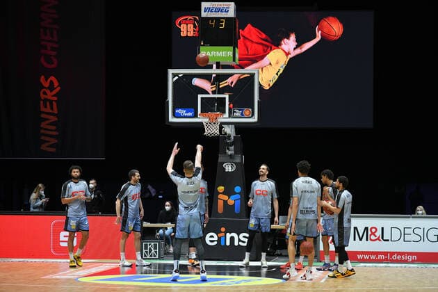 Team of HAKRO Merlins Crailsheim warming up, Niners Chemnitz vs HAKRO Merlins Crailsheim, 14 04 2021, easycredit Basketball Bundesliga, GER, Season 2020 21 Niners Chemnitz vs HAKRO Merlins Crailsheim, 14 04 2021, easycredit Basketball Bundesliga, GER, Season 2020 21 Chemnitz Copyright: xBertxHarzer xEibner-xPressefotox