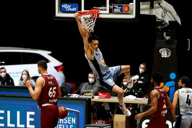 14 04 2021, easyCredit Basketball Bundesliga, BBL, 2020 2021 season, men, Chemnitz Niners HAKRO Merlins Crailsheim Jamuni McNeace, HAKRO Merlins Crailsheim at Dunk Chemnitz Fair Chemnitz Saxony Germany