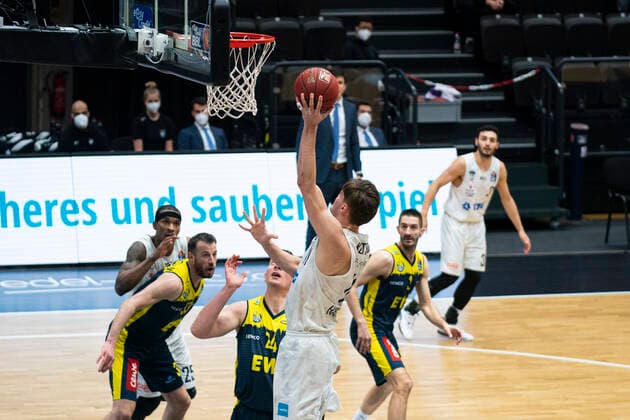 easyCredit Basketball Bundesliga, Hamburg, 14 04 2021 easyCredit Basketball Bundesliga, Hamburg Towers vs EWE Baskets Oldenburg, first points by Maik Kotsar 11 Hamburg Towers Copyright: xBEAUTIFULxSPORTS Mohwinkelx