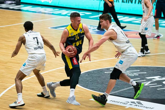 easyCredit Basketball Bundesliga, Hamburg, 14 04 2021 easyCredit Basketball Bundesliga, Hamburg Towers vs EWE Baskets Oldenburg, Raöid Mahalbaöi 24 EWE Baskets Oldenburg Copyright: xBEAUTIFULxSPORTS Mohwinkelx