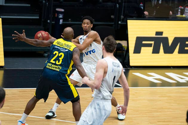 easyCredit Basketball Bundesliga, Hamburg, 14 04 2021 easyCredit Basketball Bundesliga, Hamburg Towers vs EWE Baskets Oldenburg, Kameron Taylor 7 Hamburg Towers Copyright: xBEAUTIFULxSPORTS Mohwinkelx